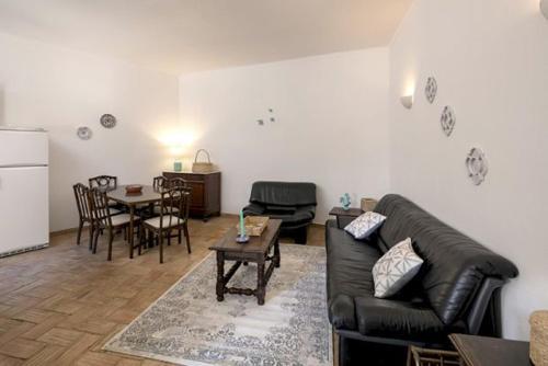 Ferragudo Villa Sleeps 10