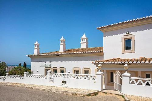 Ferragudo Villa Sleeps 10