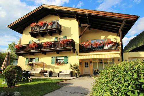 Hotel Alpenlandhaus Menardi