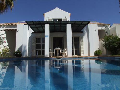 Villa Vila Monte Gal� 24 By Portugalferias