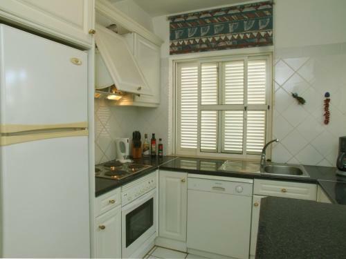 Villa Vila Monte Gal� 24 By Portugalferias