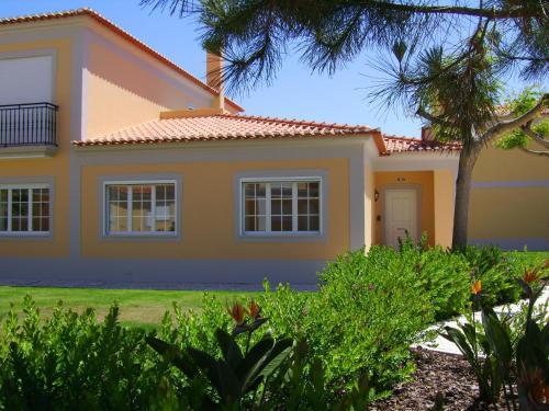 Praia D'el Rey Luxury Apartment