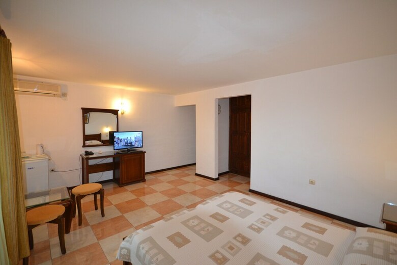 Hotel More