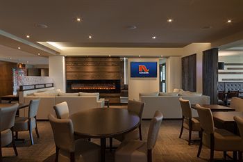 Hotel H�tel & Suites Normandin