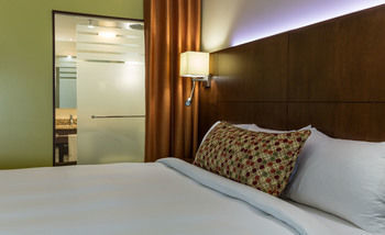 Hotel H�tel & Suites Normandin