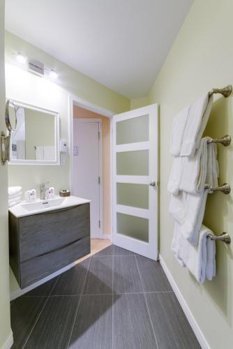 Bed & Breakfast Auberge Ch�teau Des Tourelles