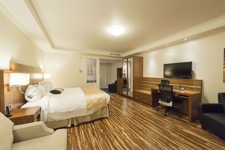 Hotel H�tel & Suites Le Dauphin