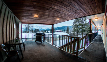 Hotel Snow Valley Motel