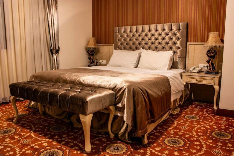 Atropat Hotel