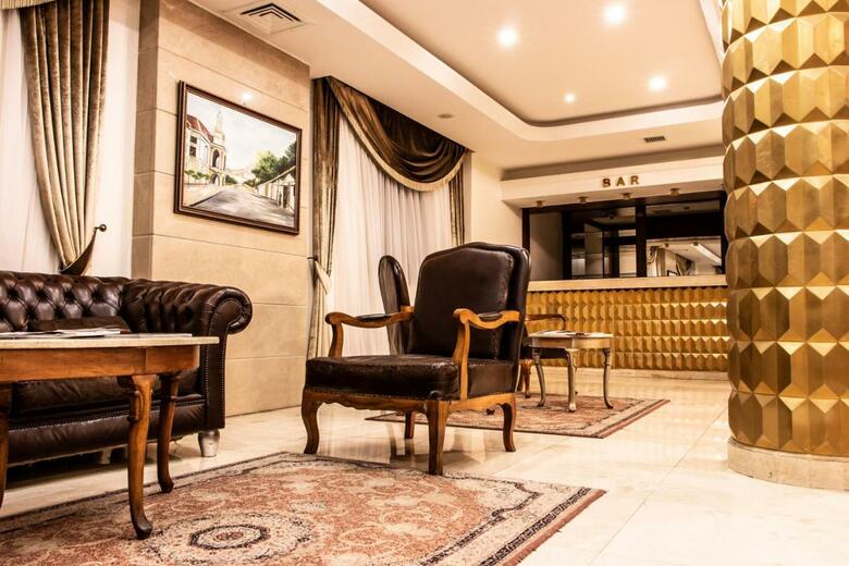 Atropat Hotel