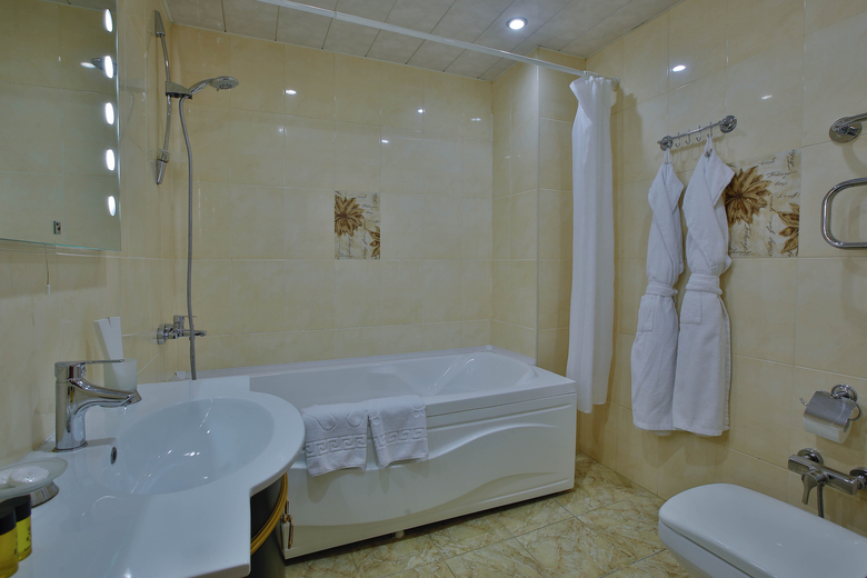 Hotel Ganjali Plaza