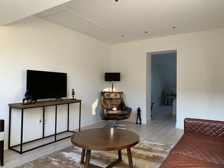 Hostal A Flemish Tale