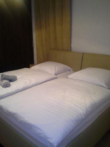 Fhs Aparthotel