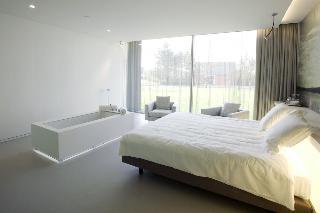 D Hotel