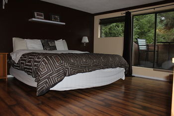 Tall Trees Bed & Breakfast