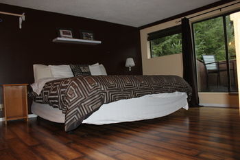 Tall Trees Bed & Breakfast