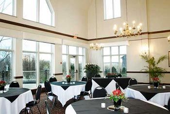 Hotel Elm Hurst Inn & Spa