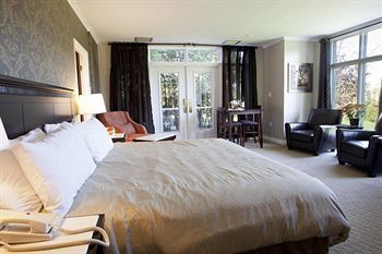 Hotel Elm Hurst Inn & Spa