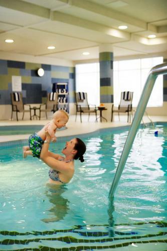 Hotel Holiday Inn Express & Suites Vaughan Southwest