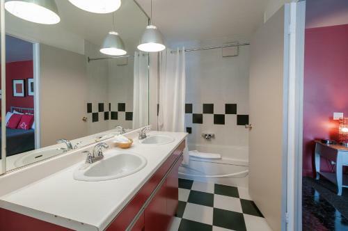 Hotel H�tel & Suites Monte-cristo