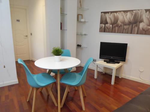 Stylish Apartments In Chueca