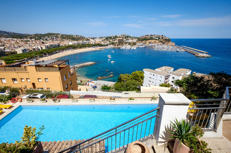 Montjoi By Brava Hoteles