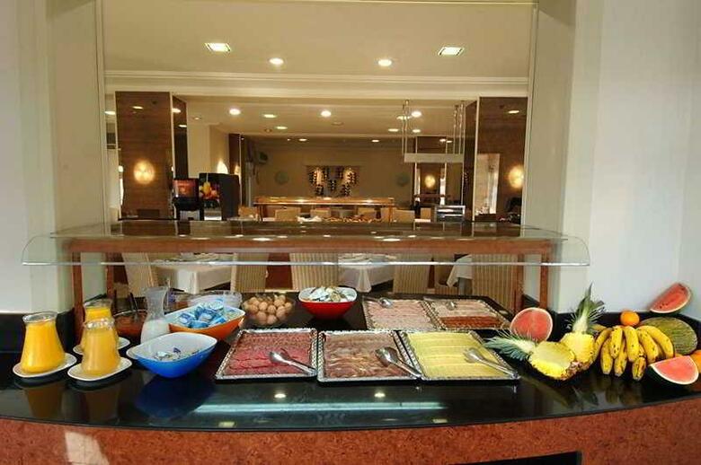 Montjoi By Brava Hoteles