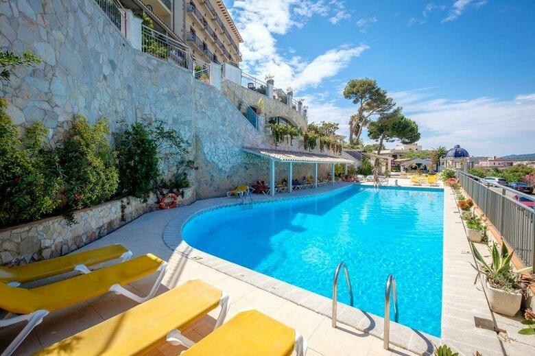 Montjoi By Brava Hoteles
