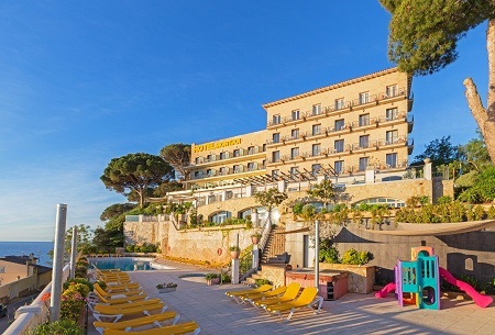 Montjoi By Brava Hoteles