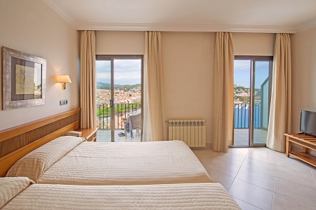Montjoi By Brava Hoteles