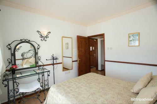 Hotel Hideway Club