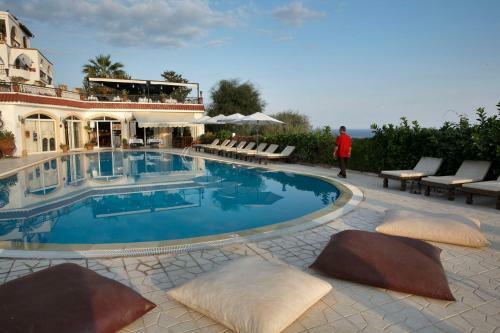 Hotel Hideway Club