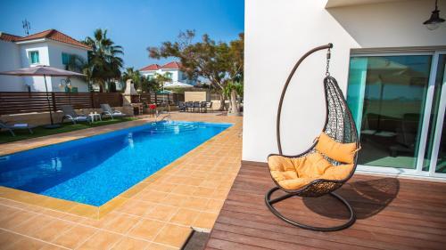 Rent Private Villa 364