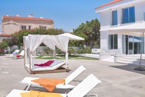 Royal Seafront Luxury Villa