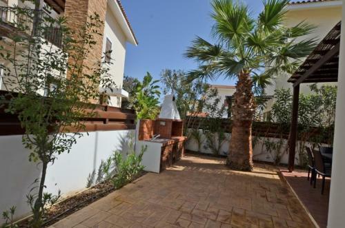 Villa Amara - 3 Bed Villa With Shared Pool Idyllic Ayia Thekla