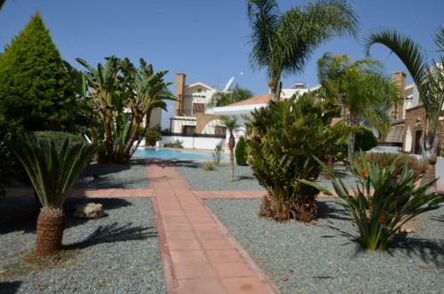 Villa Amara - 3 Bed Villa With Shared Pool Idyllic Ayia Thekla