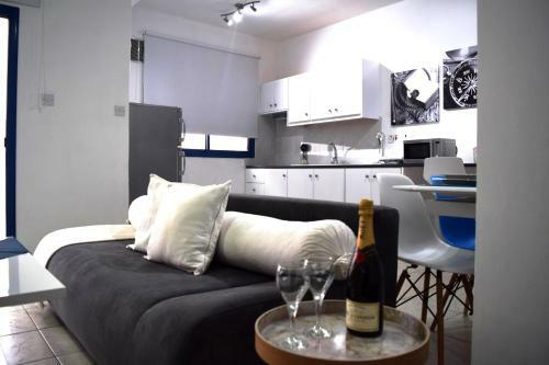 Blue Breeze Luxury Apartment