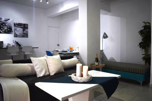 Blue Breeze Luxury Apartment