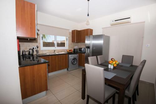 Nissi Crystal Villas