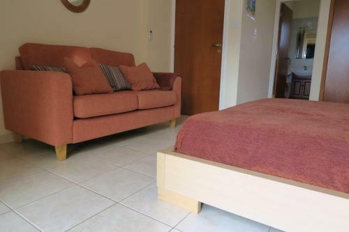 Nissi Golden Apartment