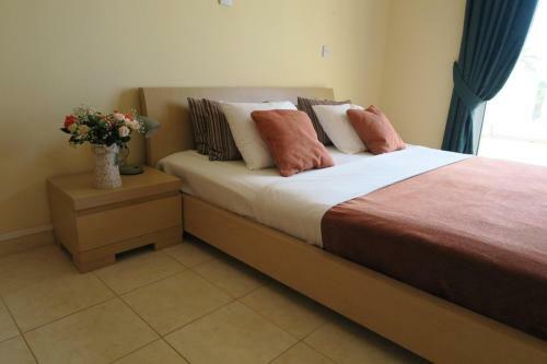 Nissi Golden Apartment