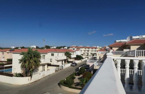 Nissi Golden Apartment