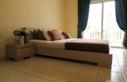 Nissi Golden Apartment
