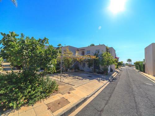 Apartment 14 In Coral Bay