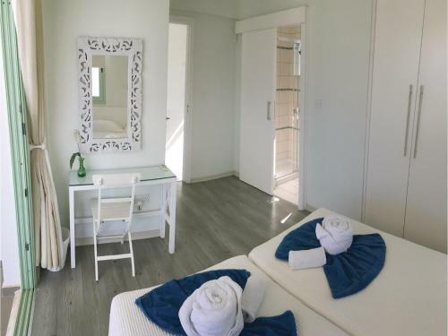 Three-bedroom Holiday Home In Chlorakas