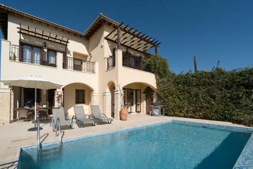 Villa Iremos - Th02