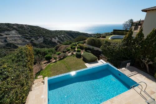 Villa Iremos - Th02