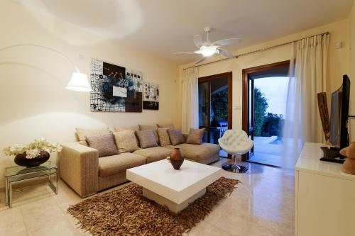 Villa Iremos - Th02