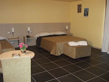 Tus' Hotel