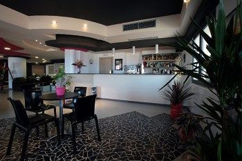 Tus' Hotel